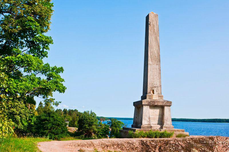 Обелиск в честь погибших в войне 1812 года братьев броглио